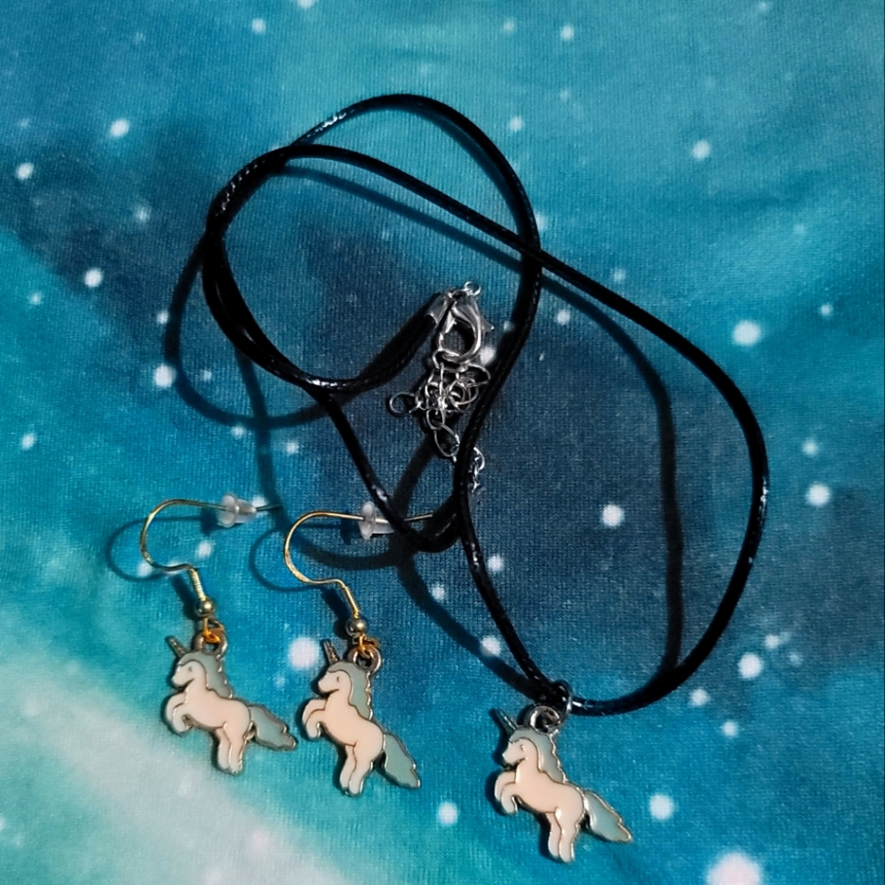 BLUE AND WHITE UNICORN JEWELRY SET